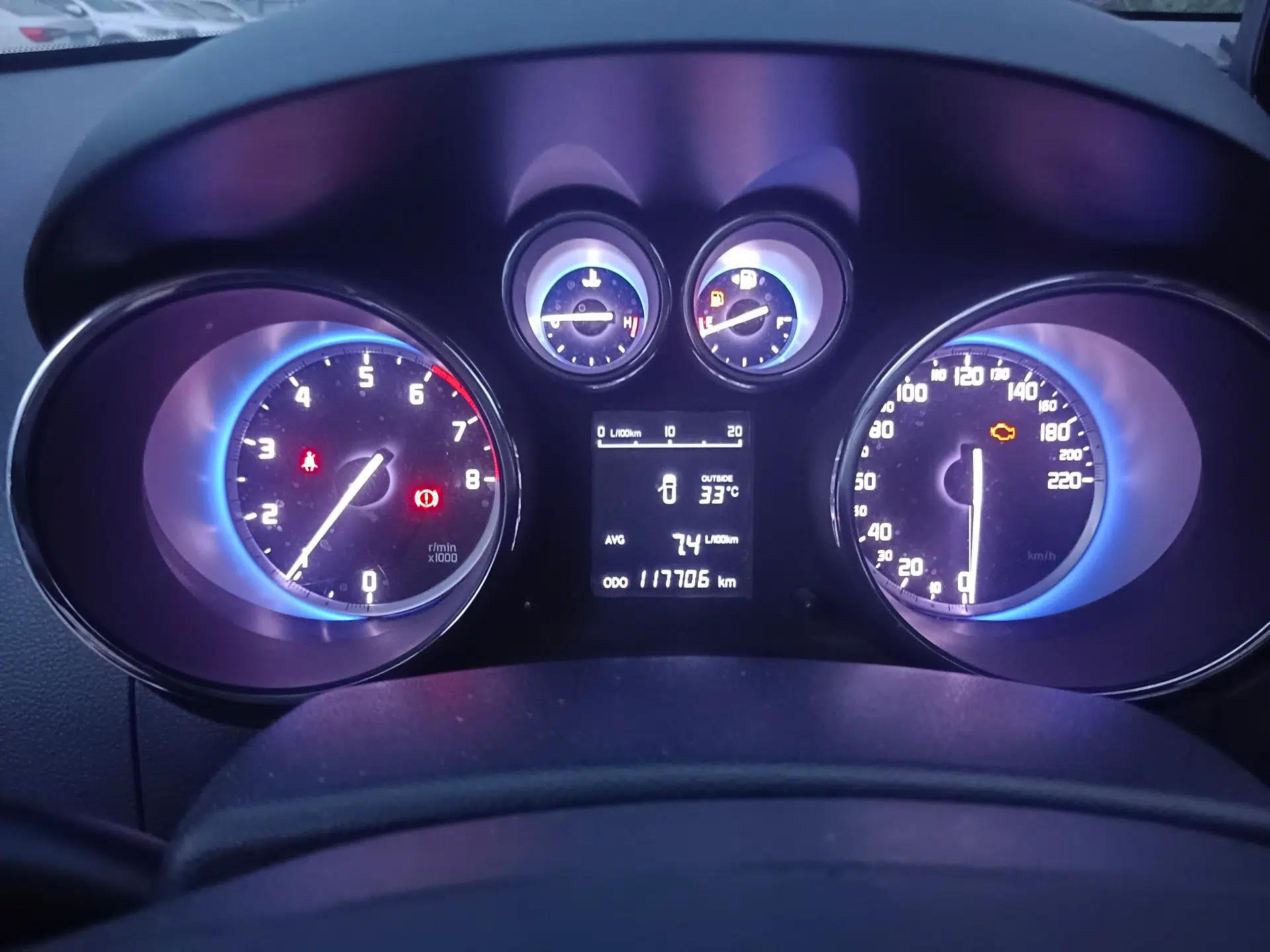 CHANGAN CS35 2016 1.6L Manual Luxury Model China IV Standard — миниатюра 11
