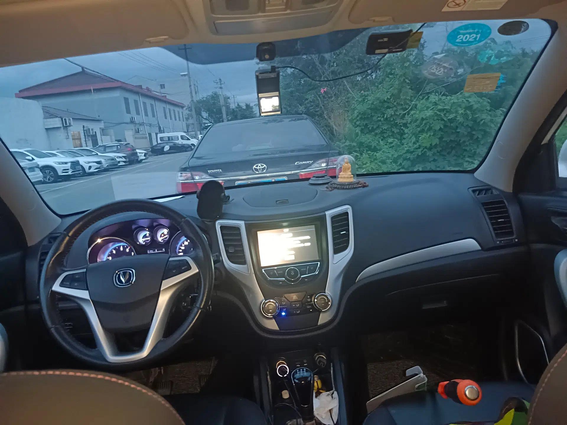 CHANGAN CS35 2016 1.6L Manual Luxury Model China IV Standard — миниатюра 18