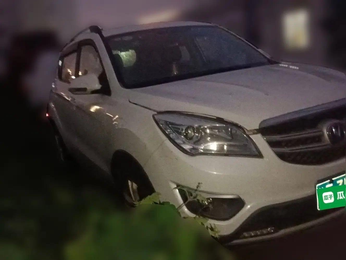 CHANGAN CS35 2016 1.6L Manual Luxury Model China IV Standard — миниатюра 3
