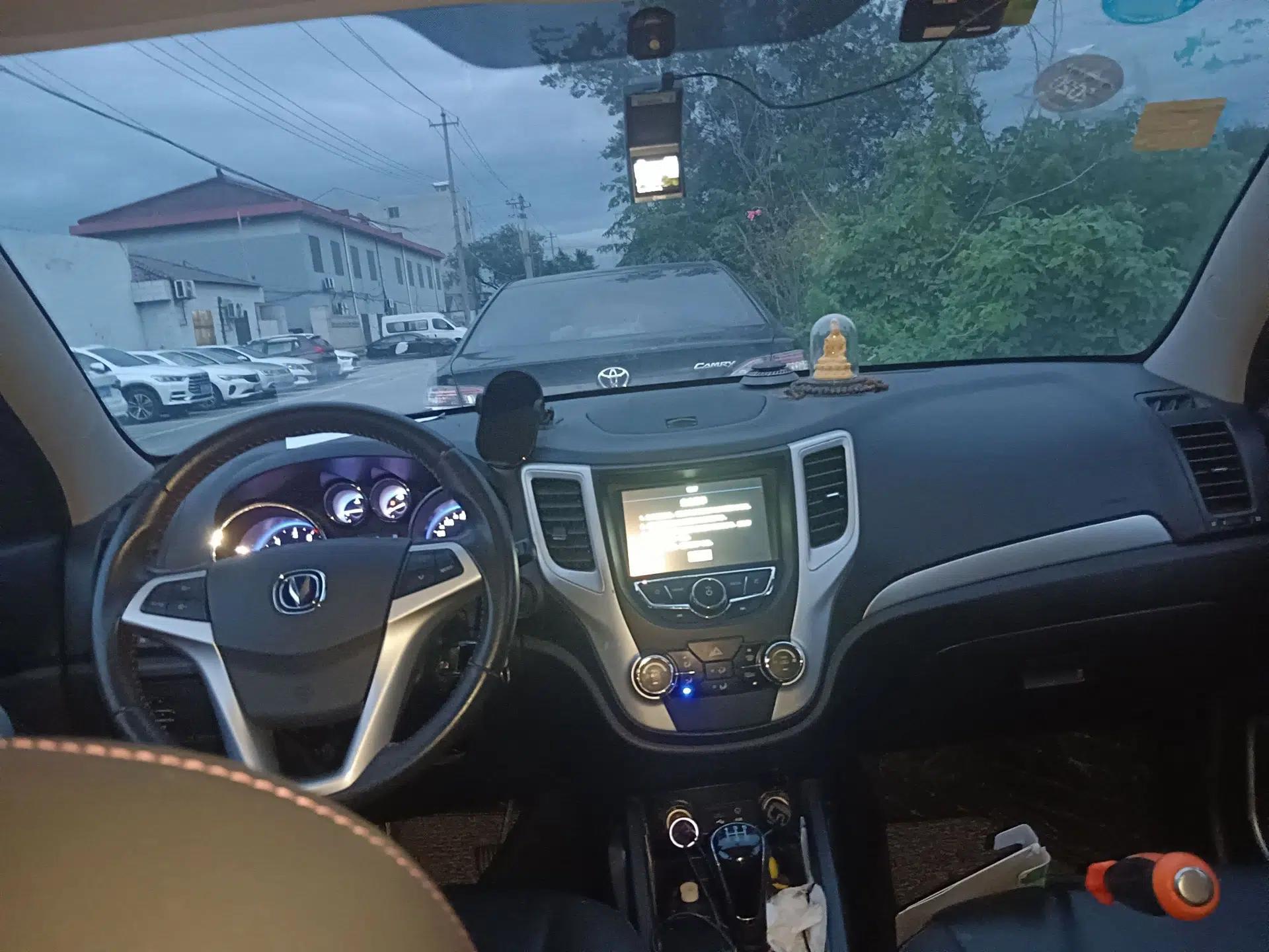 CHANGAN CS35 2016 1.6L Manual Luxury Model China IV Standard — миниатюра 9