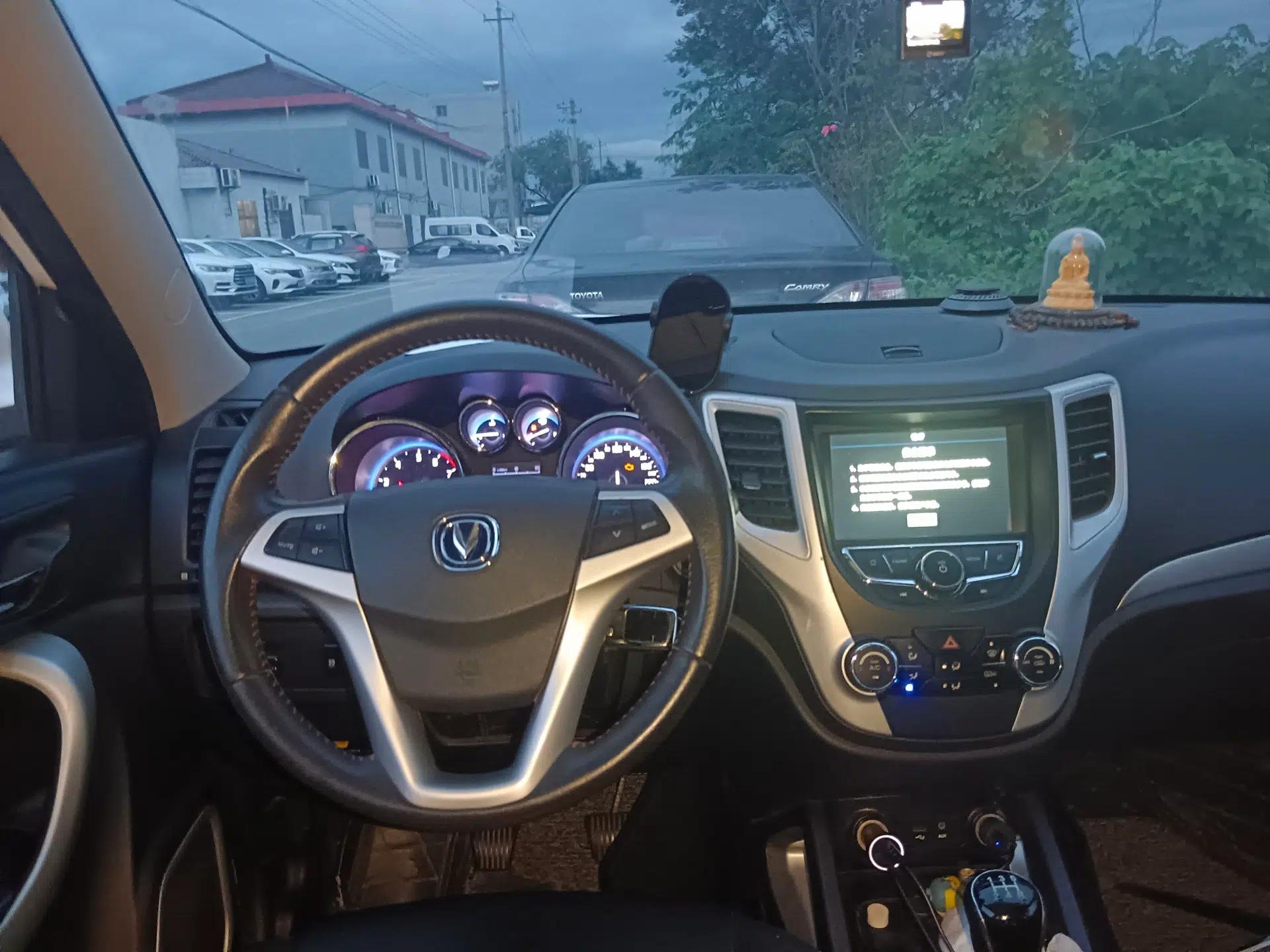 CHANGAN CS35 2016 1.6L Manual Luxury Model China IV Standard — миниатюра 10