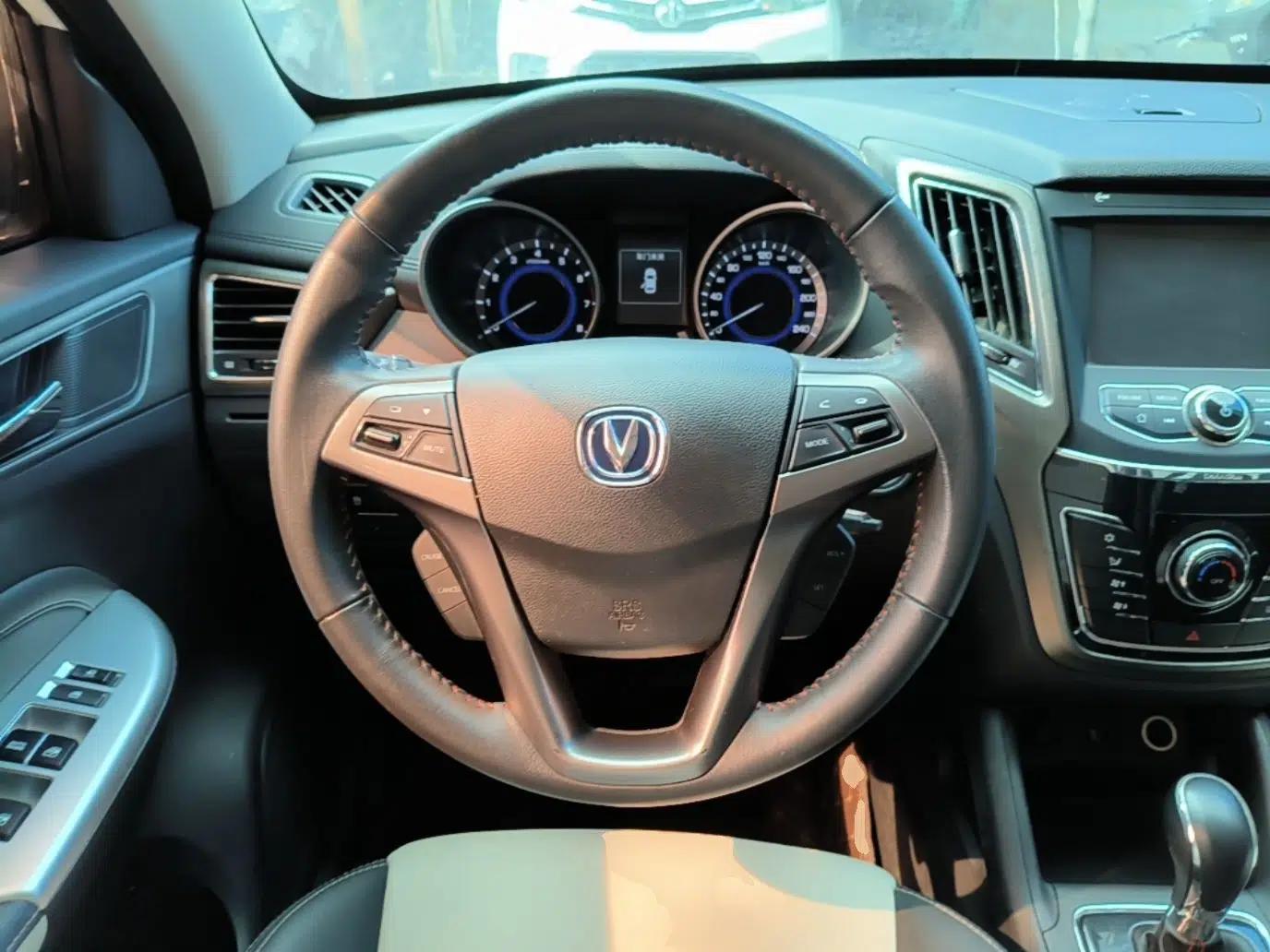 CHANGAN CS35 2017 1.6L Automatic Luxury Model — миниатюра 13