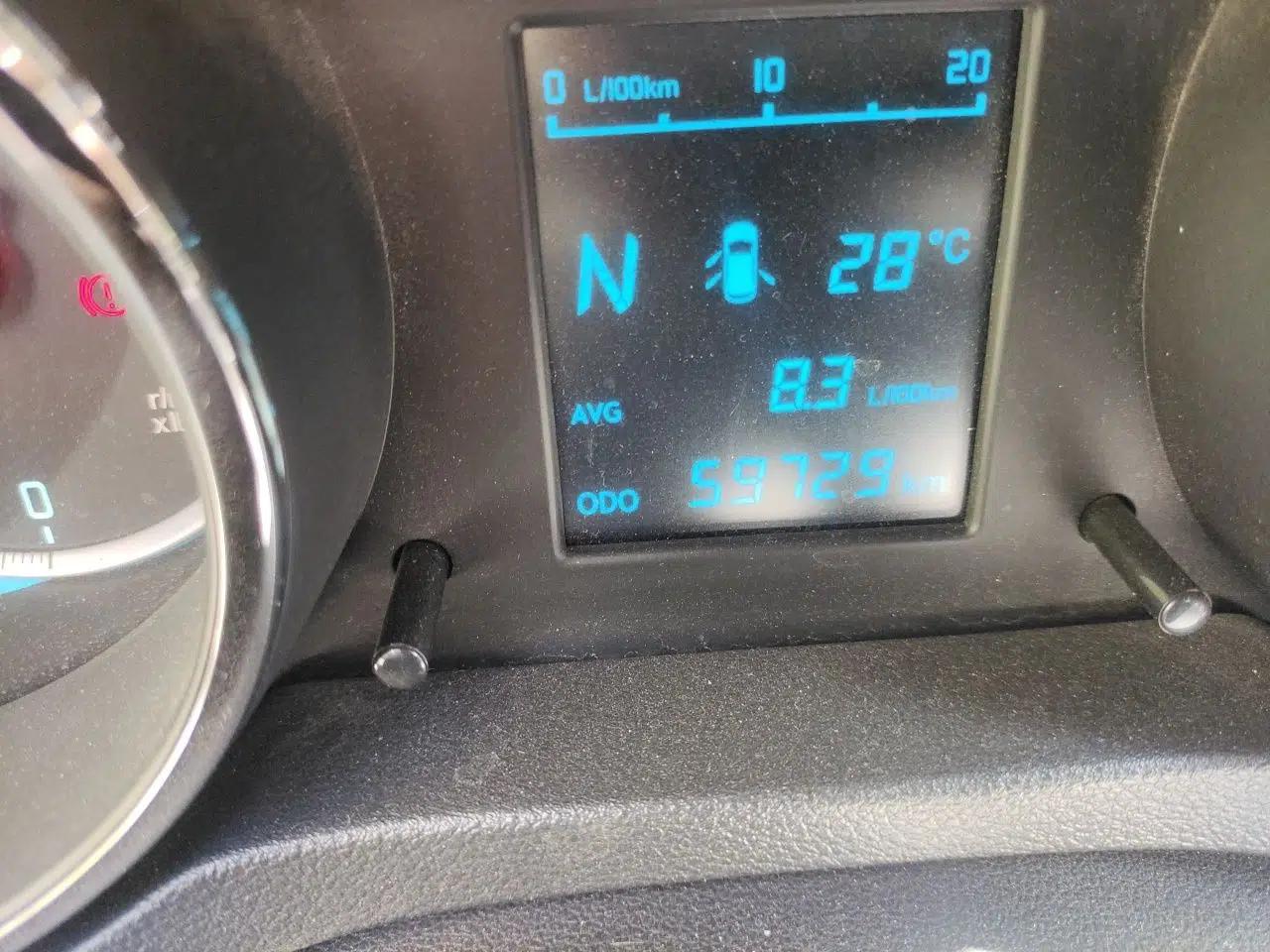 CHANGAN CS35 2014 1.6L Automatic Luxury Model China IV Standard — миниатюра 12