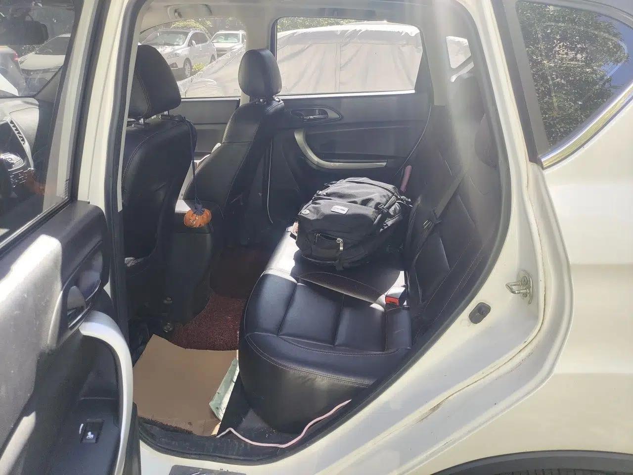 CHANGAN CS35 2014 1.6L Automatic Luxury Model China IV Standard — миниатюра 17