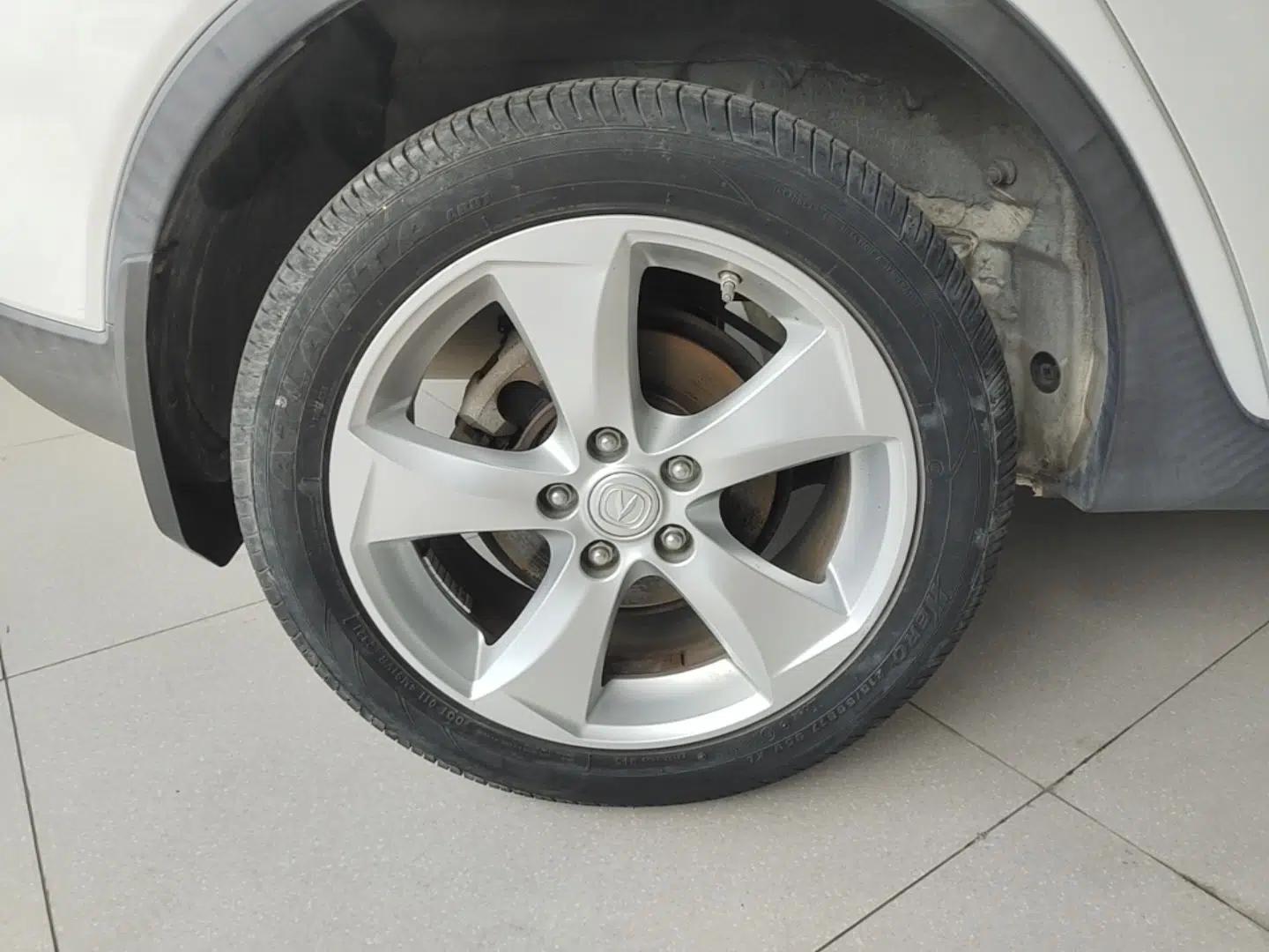 CHANGAN CS35 2017 1.6L Manual Luxury Model — миниатюра 16