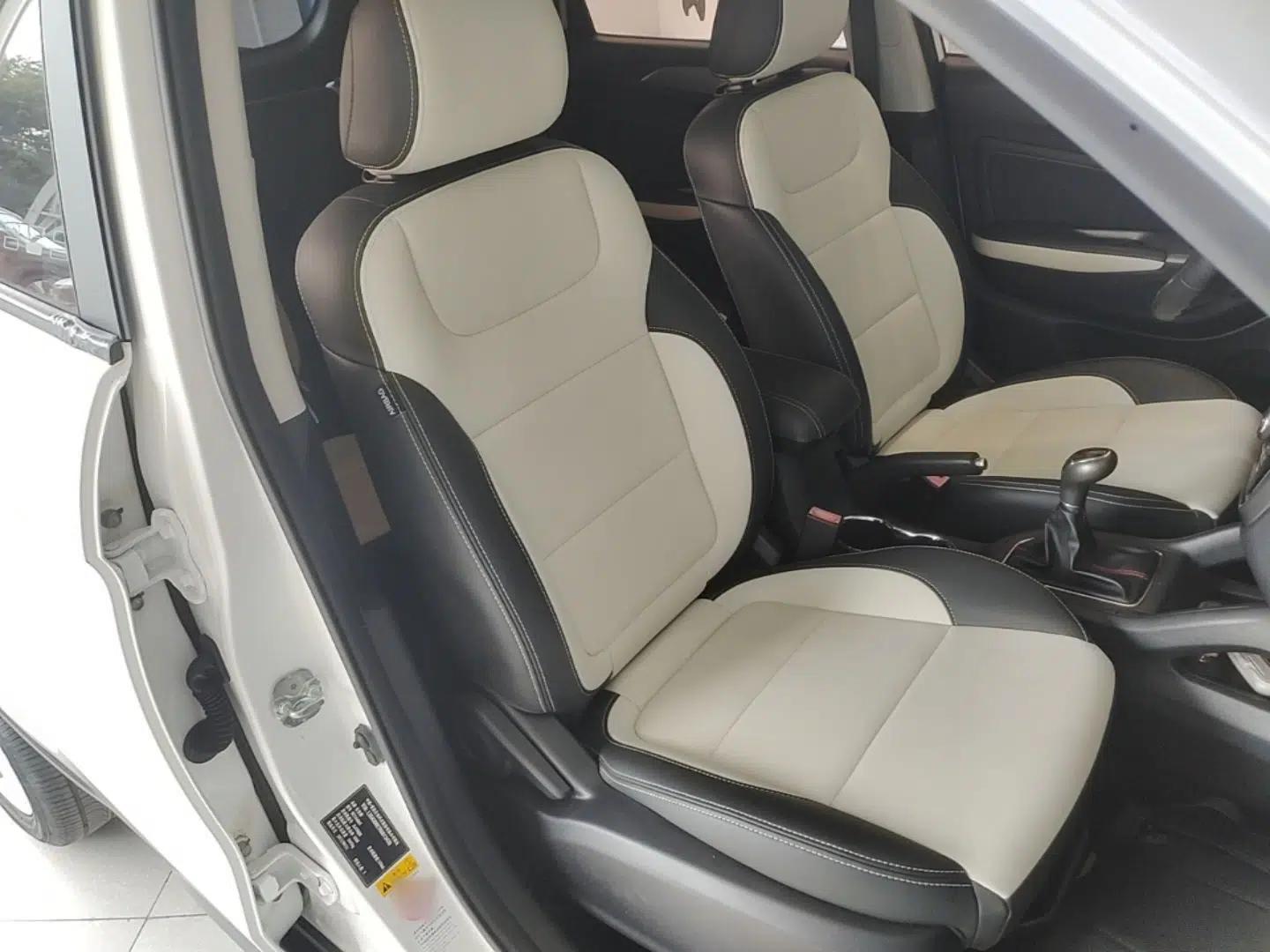 CHANGAN CS35 2017 1.6L Manual Luxury Model — миниатюра 24