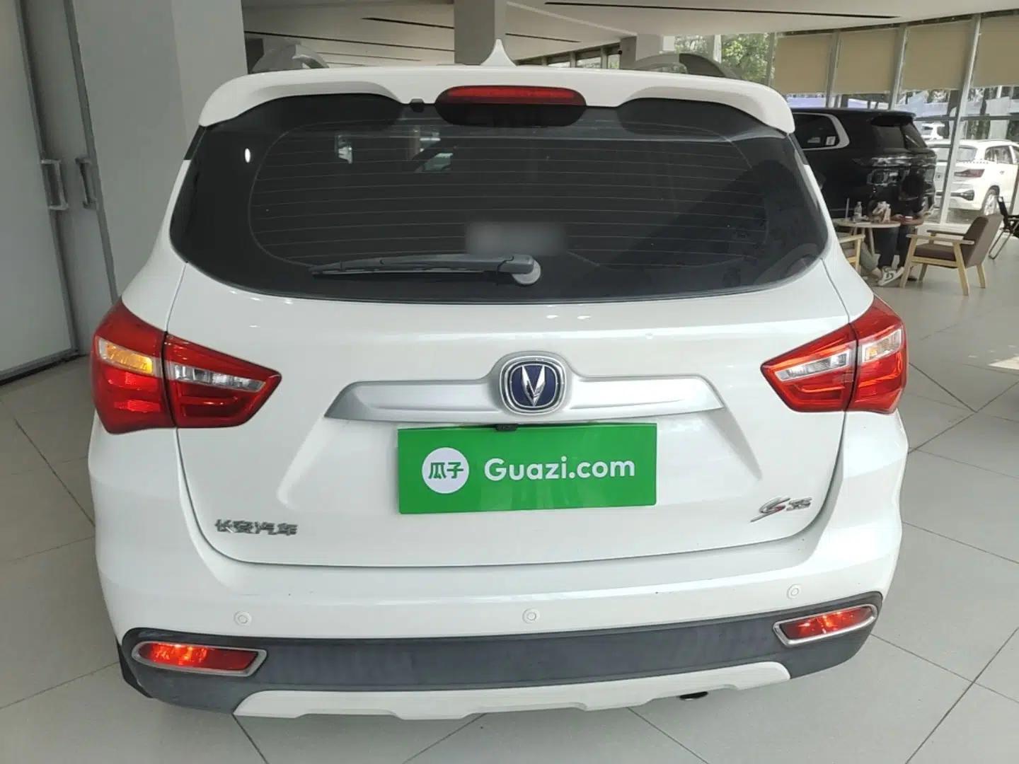 CHANGAN CS35 2017 1.6L Manual Luxury Model — миниатюра 5