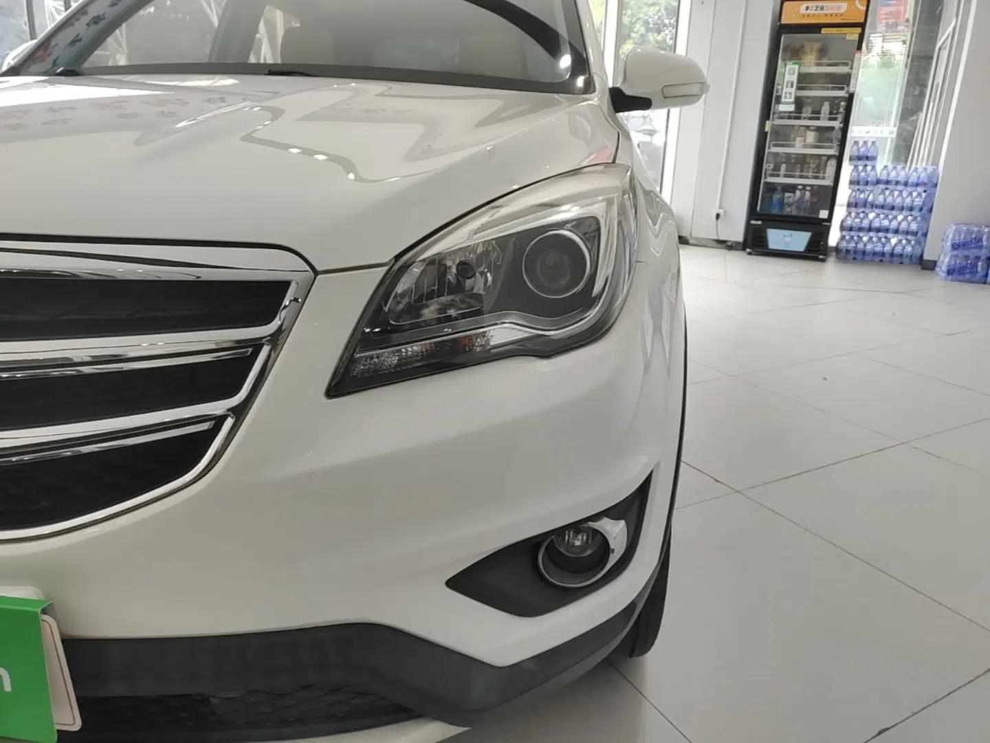 CHANGAN CS35 2017 1.6L Manual Luxury Model — миниатюра 8