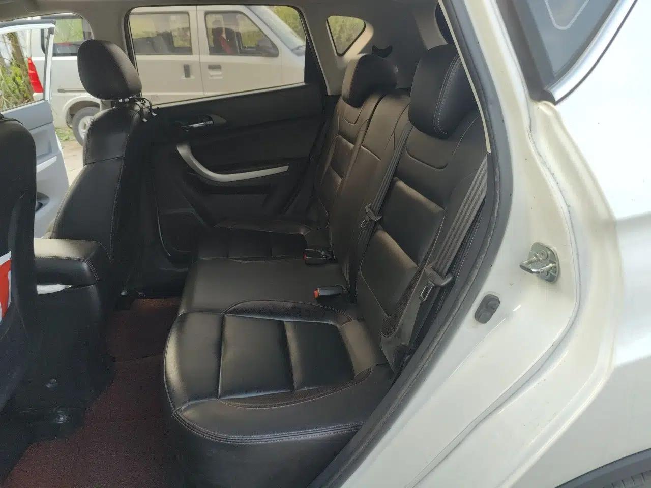 CHANGAN CS35 2015 1.6L Automatic Luxury Model China V Standard — миниатюра 17