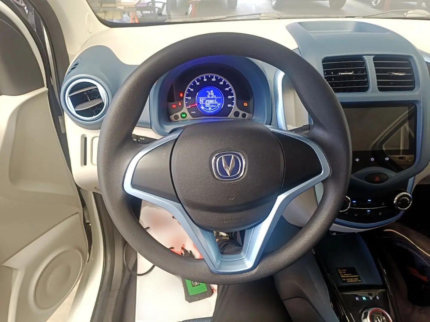 CHANGAN Benni E-Star 2021 National Edition Colorful Version Lithium Iron Phosphate (31.86 kWh) — миниатюра 13