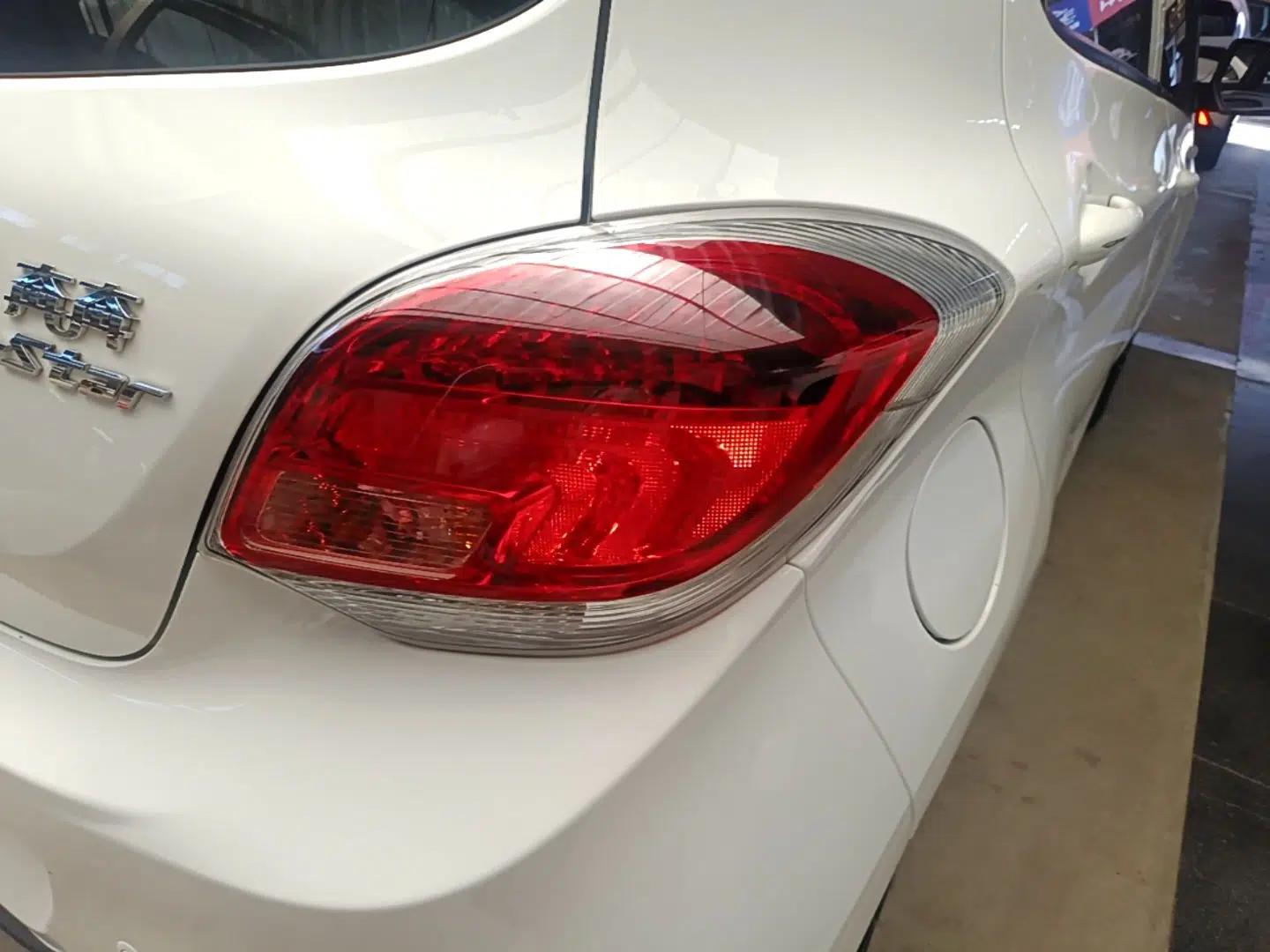 CHANGAN Benni E-Star 2021 National Edition Colorful Version Lithium Iron Phosphate (31.86 kWh) — миниатюра 9