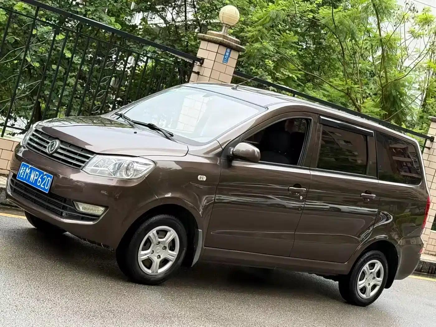 Fengguang 330 2014 Model 1.5L Manual Comfort Edition DK15-02 — миниатюра 1