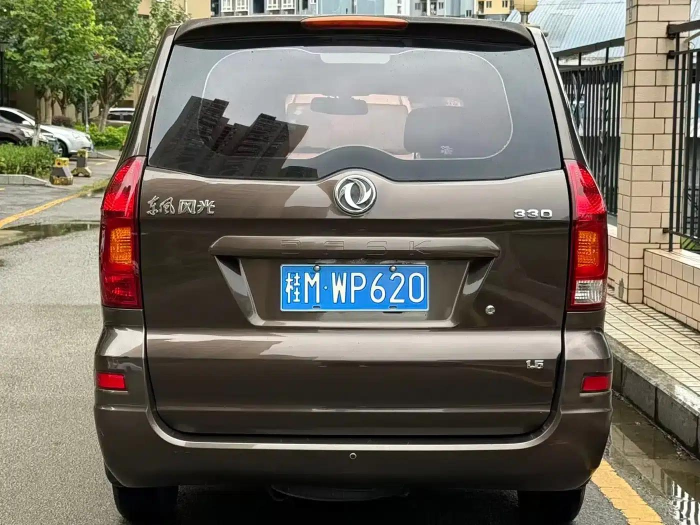 Fengguang 330 2014 Model 1.5L Manual Comfort Edition DK15-02 — миниатюра 4