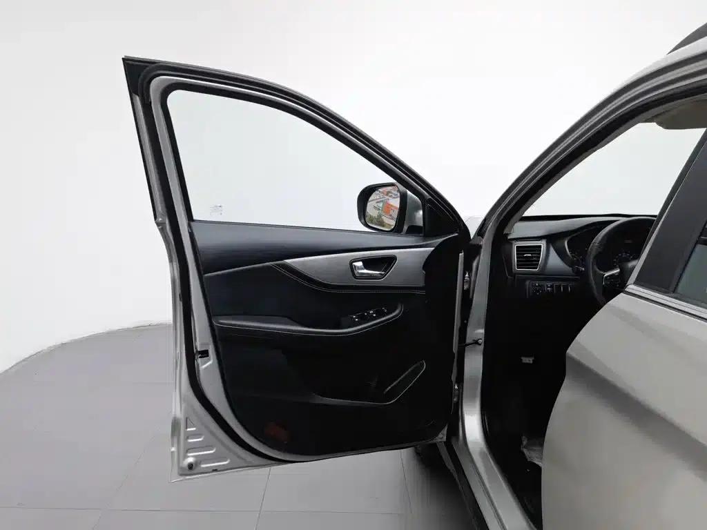 Fengguang S560 2019 Model 1.8L CVT Elite — миниатюра 8