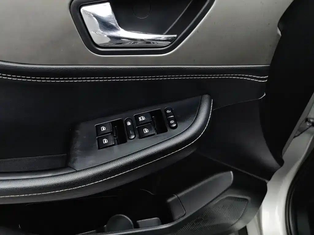 Fengguang S560 2019 Model 1.8L CVT Elite — миниатюра 9