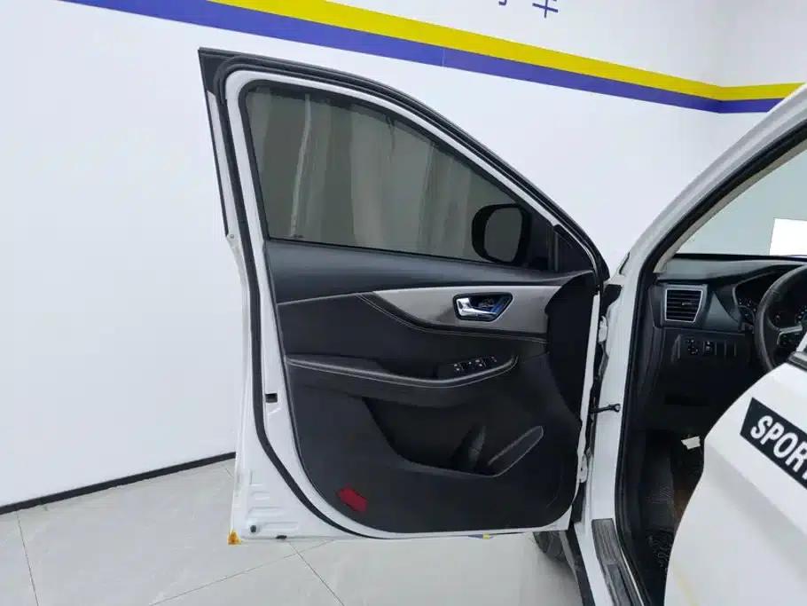 Fengguang S560 2018 Model 1.8L Manual Urban 5-Seater — миниатюра 7