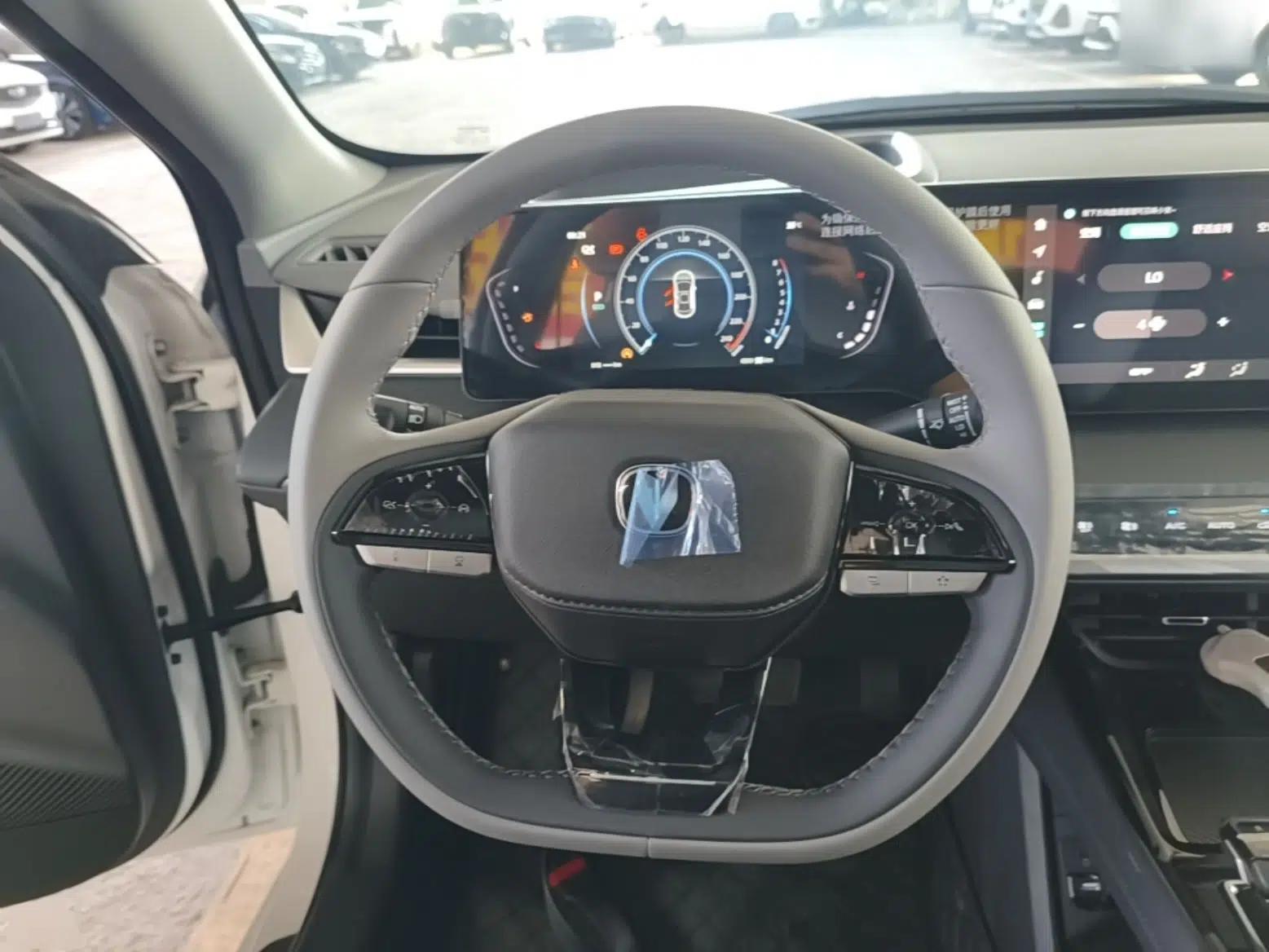 CHANGAN Ruicheng PLUS 2023 1.5T DCT Navigation Edition — миниатюра 13