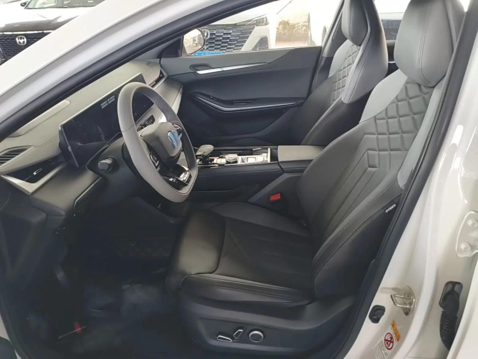 CHANGAN Ruicheng PLUS 2023 1.5T DCT Navigation Edition — миниатюра 17