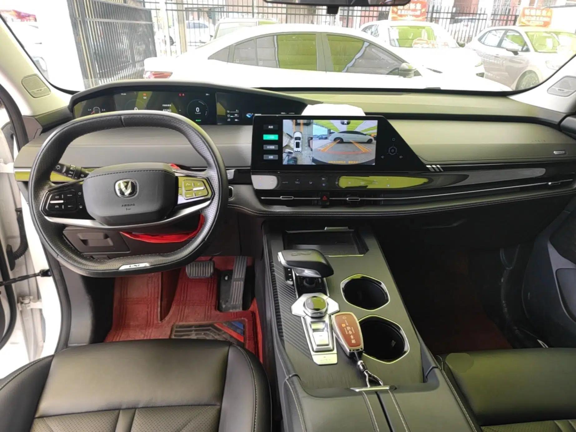 CHANGAN UNI-K iDD 2023 Zhidian iDD 1.5T 135km Smart & Fun Model — миниатюра 12