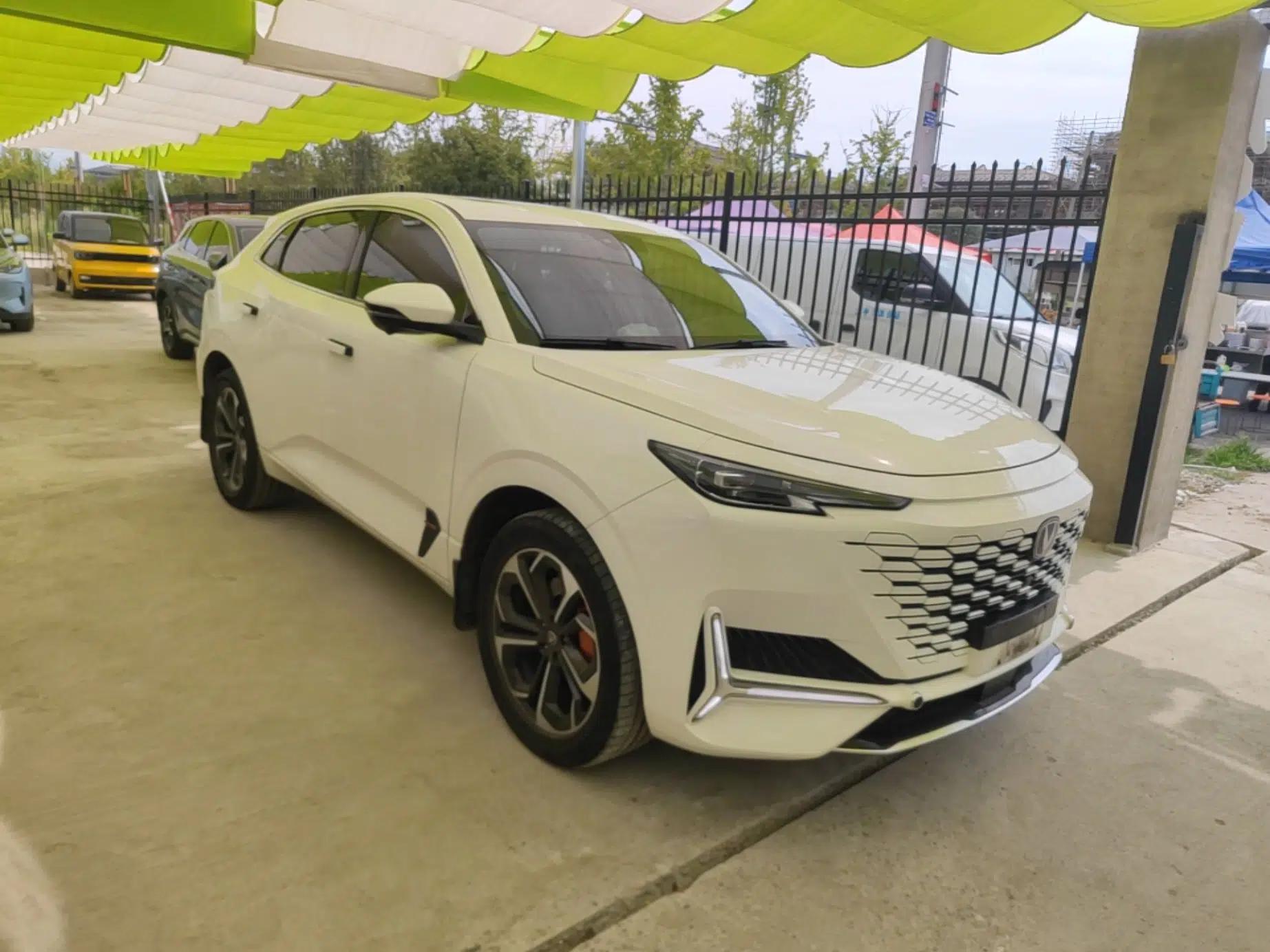 CHANGAN UNI-K iDD 2023 Zhidian iDD 1.5T 135km Smart & Fun Model — миниатюра 3