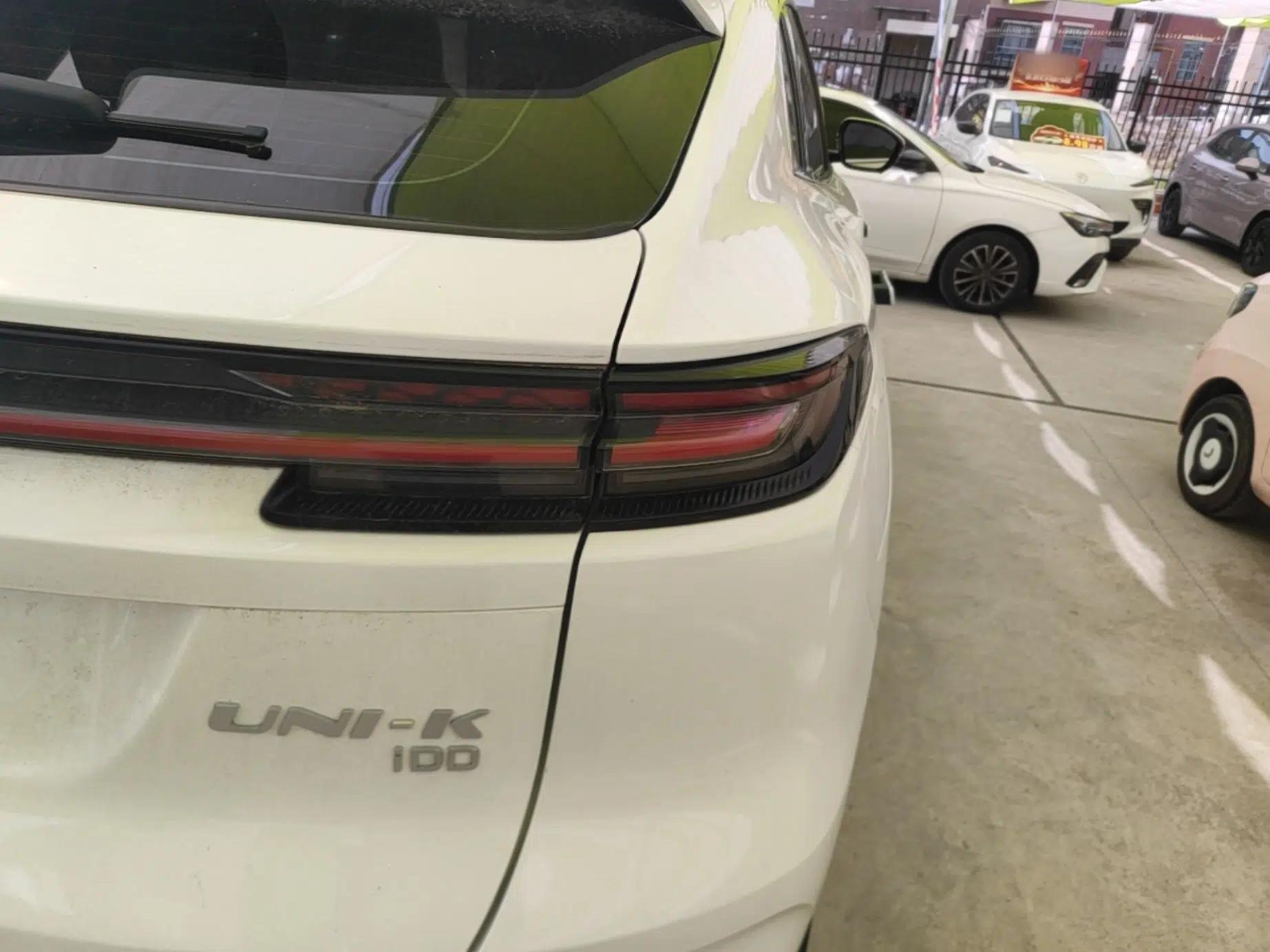 CHANGAN UNI-K iDD 2023 Zhidian iDD 1.5T 135km Smart & Fun Model — миниатюра 9