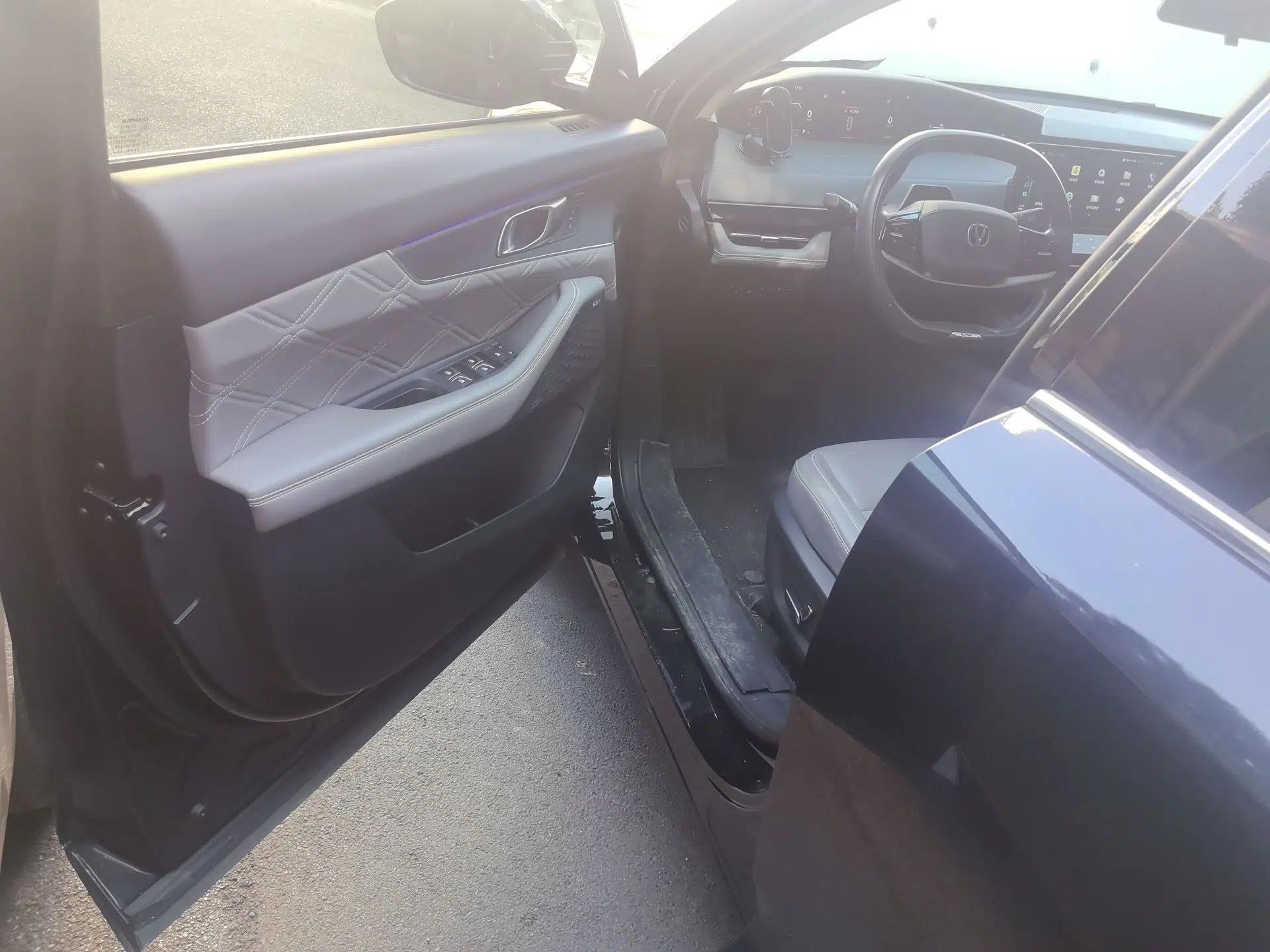 CHANGAN UNI-K iDD 2022 Blue Whale iDD 130km 1.5T Prestige Model — миниатюра 16