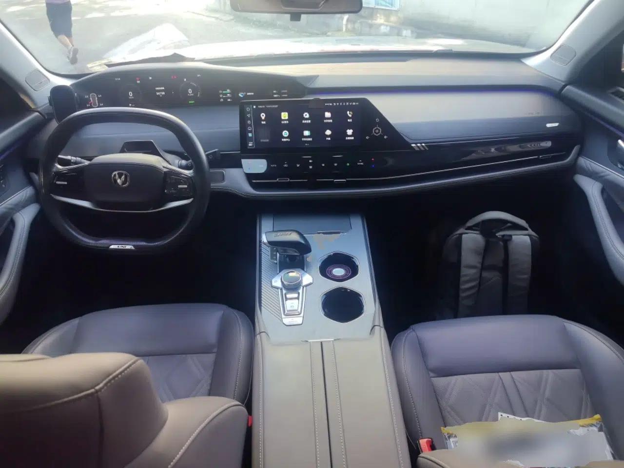 CHANGAN UNI-K iDD 2022 Blue Whale iDD 130km 1.5T Prestige Model — миниатюра 9