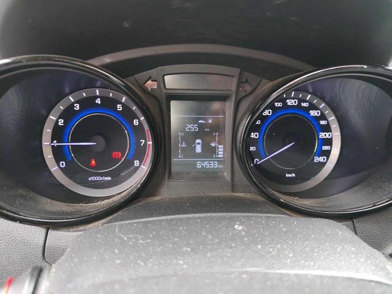 CHANGAN CS15 2016 1.5L Manual Luxury Edition — миниатюра 11