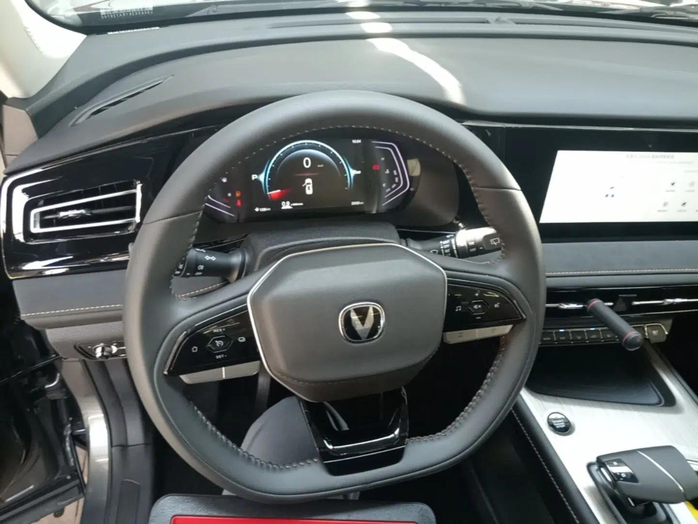 CHANGAN X7 PLUS 2024 1.5T Automatic Prestige 7-Seater — миниатюра 13