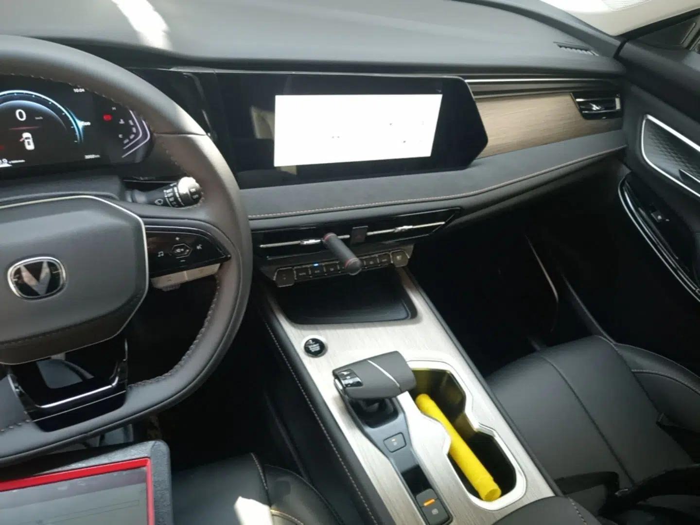 CHANGAN X7 PLUS 2024 1.5T Automatic Prestige 7-Seater — миниатюра 15