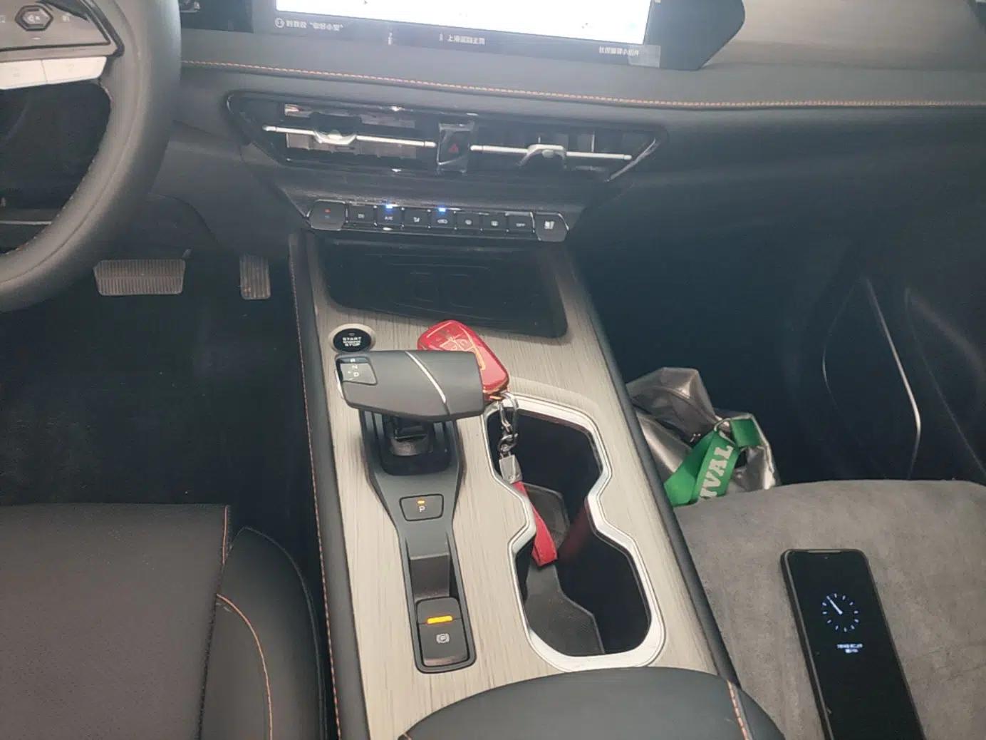 CHANGAN X7 PLUS 2024 1.5T Automatic Smart Enjoyment 5-Seater — миниатюра 16