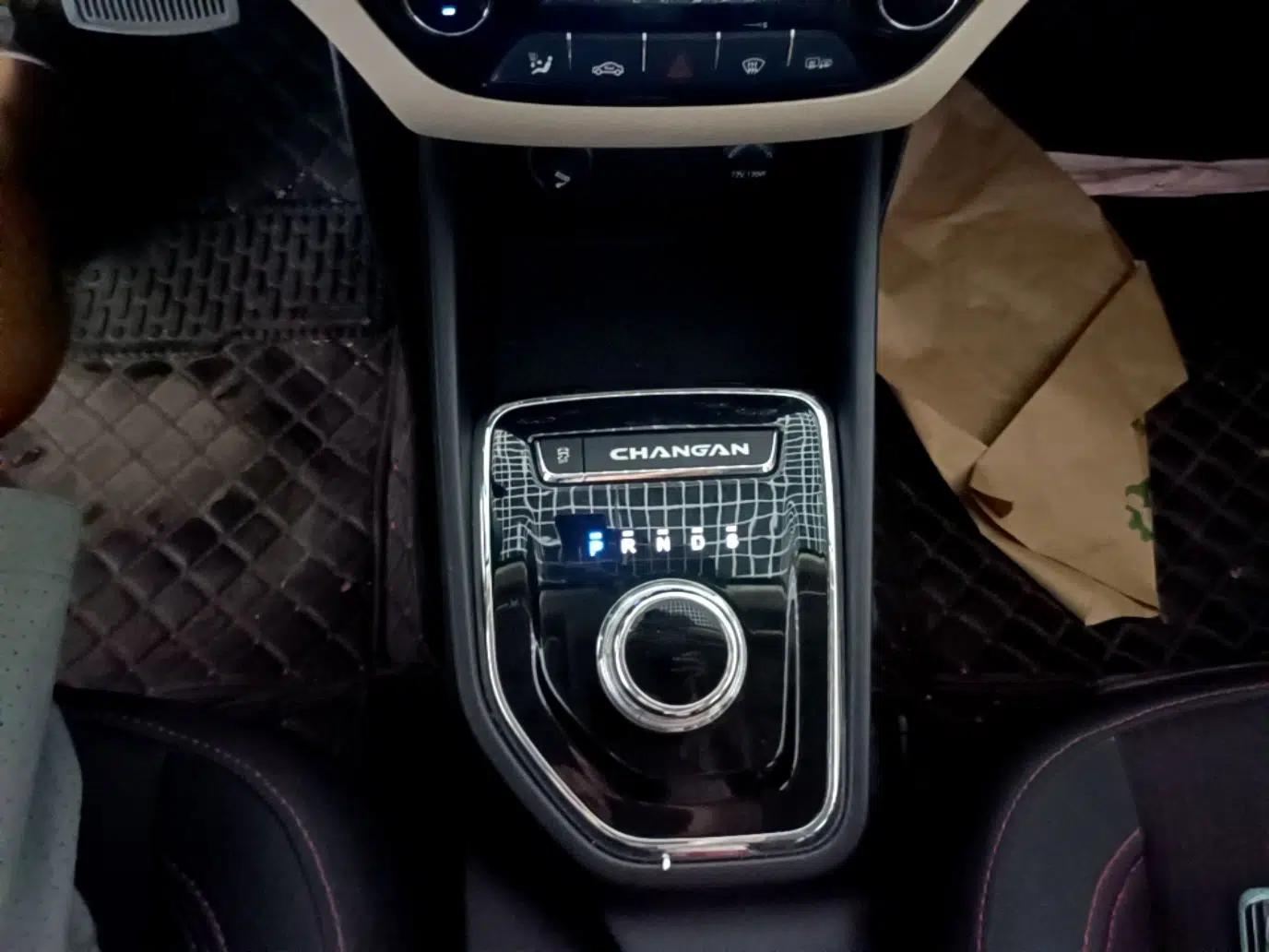 CHANGAN Eado New Energy 2018 EV300 Enjoyment Model — миниатюра 16