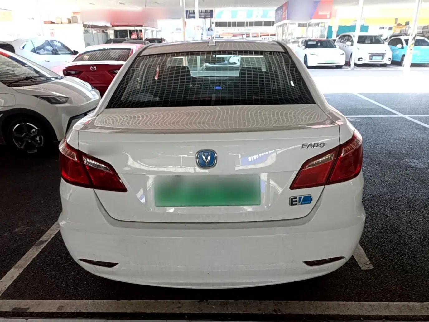 CHANGAN Eado New Energy 2018 EV300 Enjoyment Model — миниатюра 5