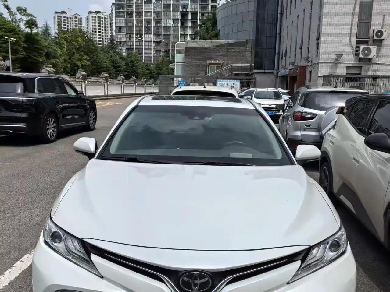 2019 Camry 2.0G Luxury Edition (National V Emission Standard) — миниатюра 3