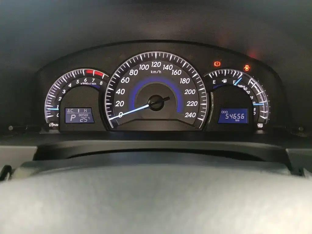 2015 Camry 2.5G Luxury Navigation Edition — миниатюра 13