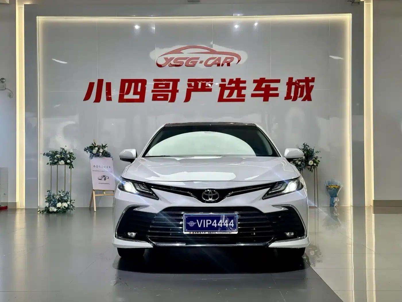 Camry 2021 2.5G Luxury Edition — миниатюра 2