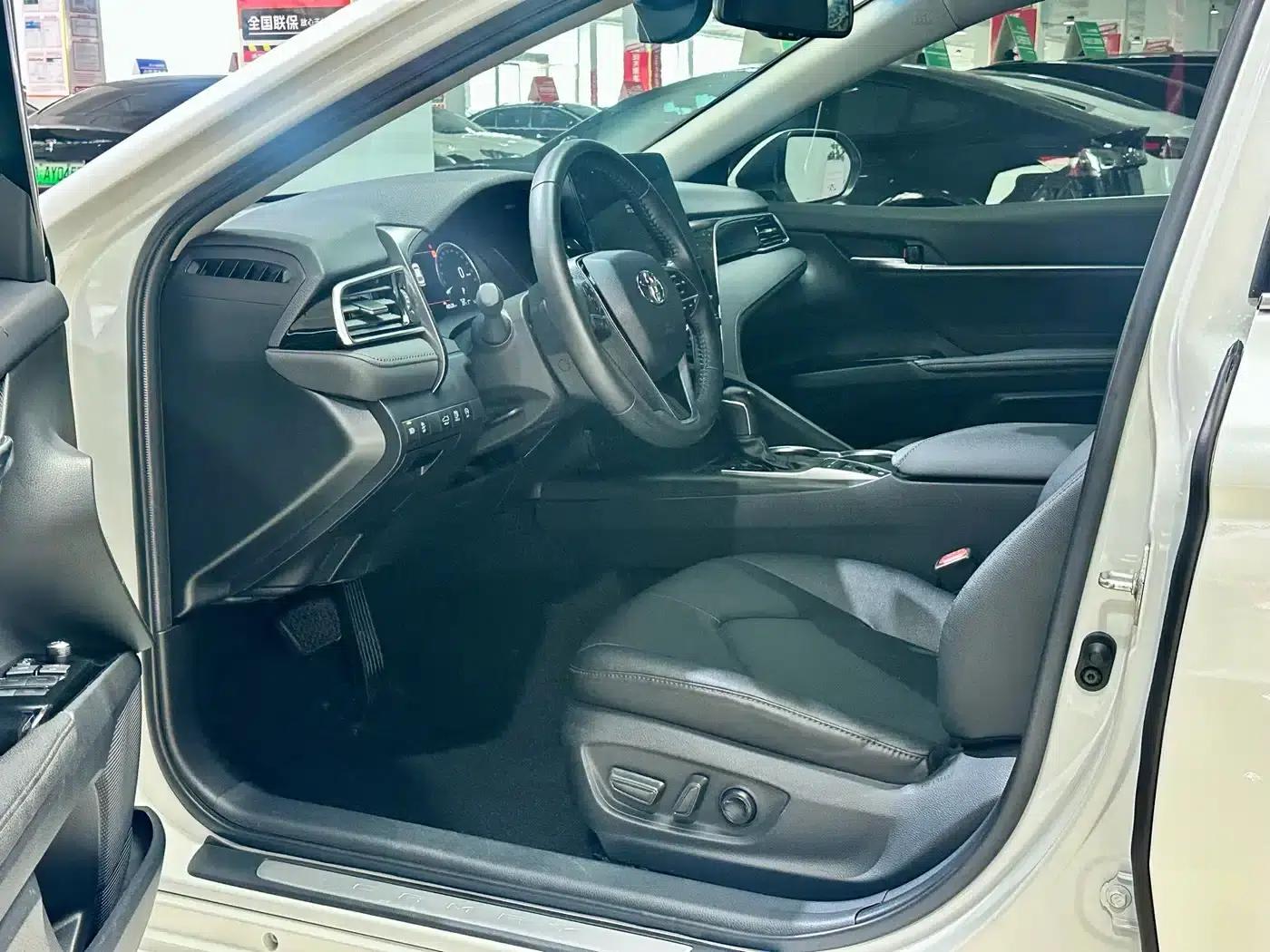 Camry 2021 2.5G Luxury Edition — миниатюра 8