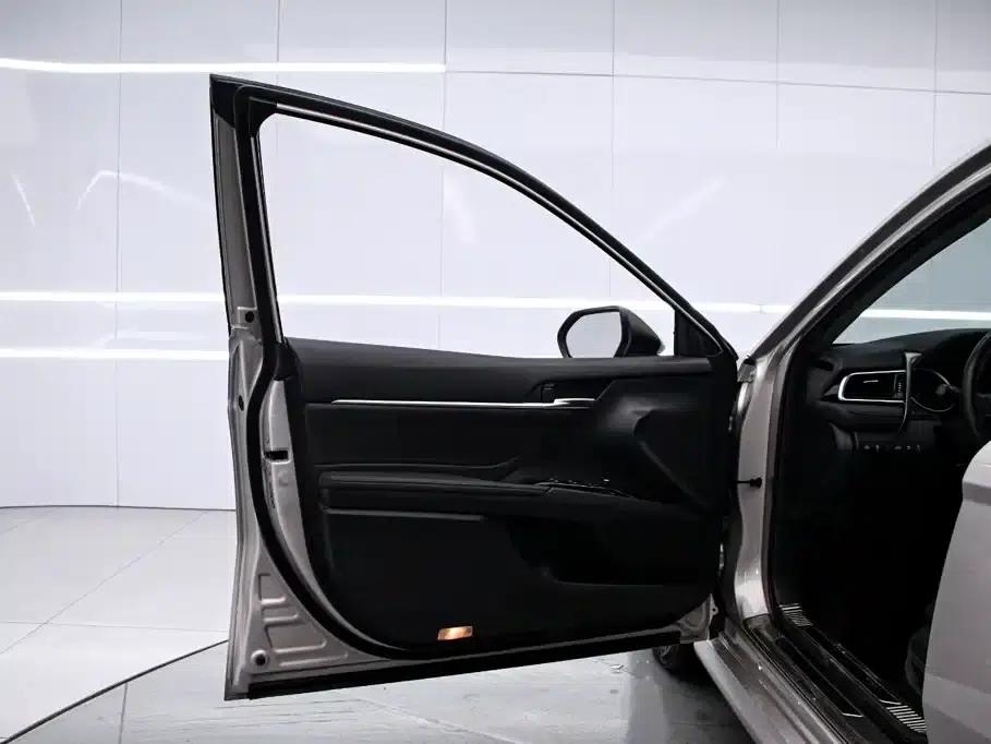 2018 Camry 2.5G Luxury Edition — миниатюра 11