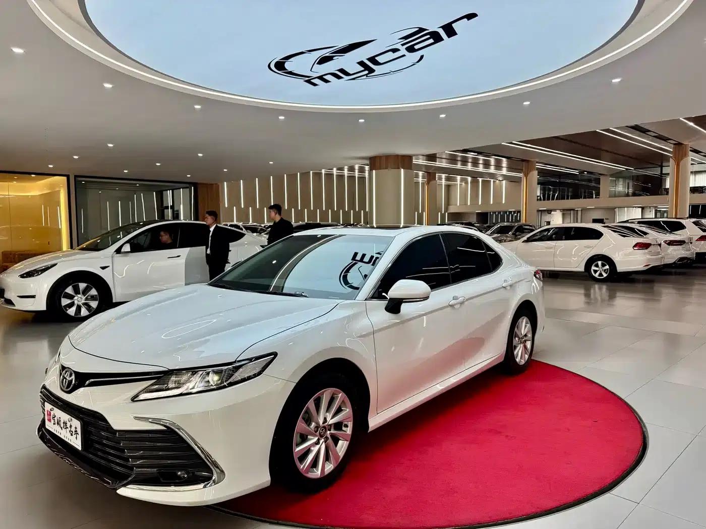 Camry 2023 2.0GVP Leading Edition — миниатюра 1