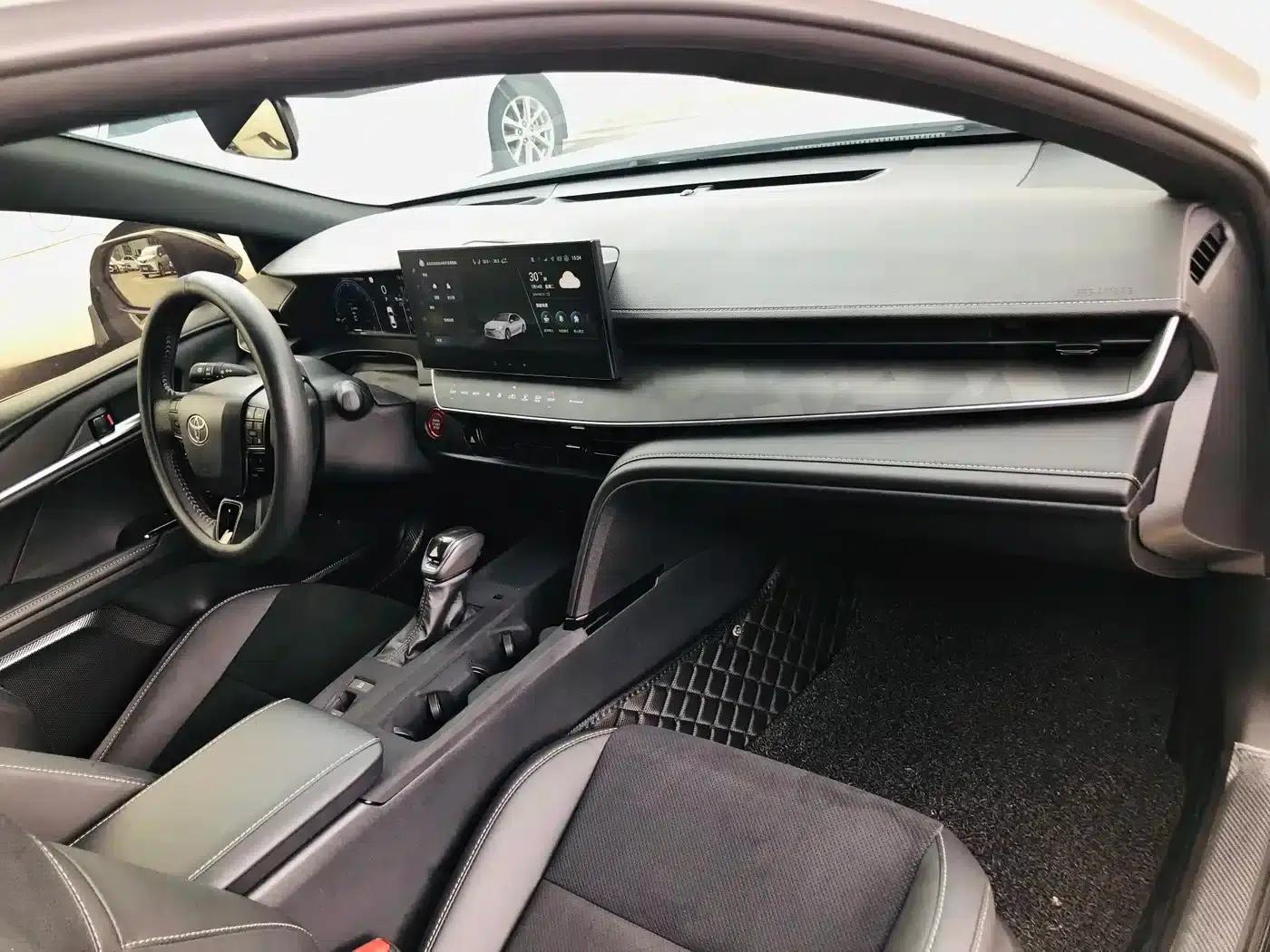 2024 Camry Hybrid 2.5HXS Sport Plus Edition — миниатюра 12