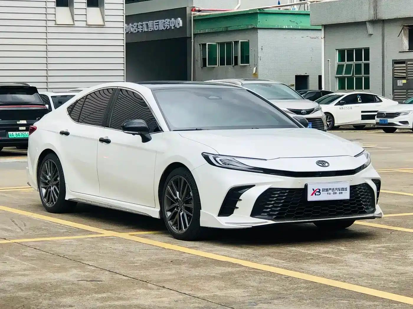 2024 Camry Hybrid 2.5HXS Sport Plus Edition — миниатюра 3