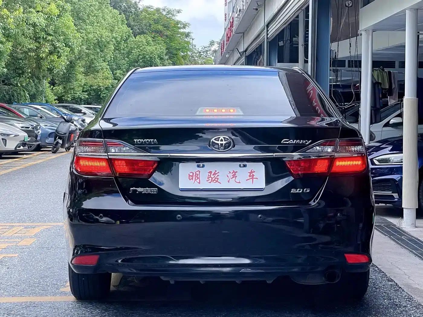 Camry 2016 2.0G 10th Anniversary Leading Edition — миниатюра 5