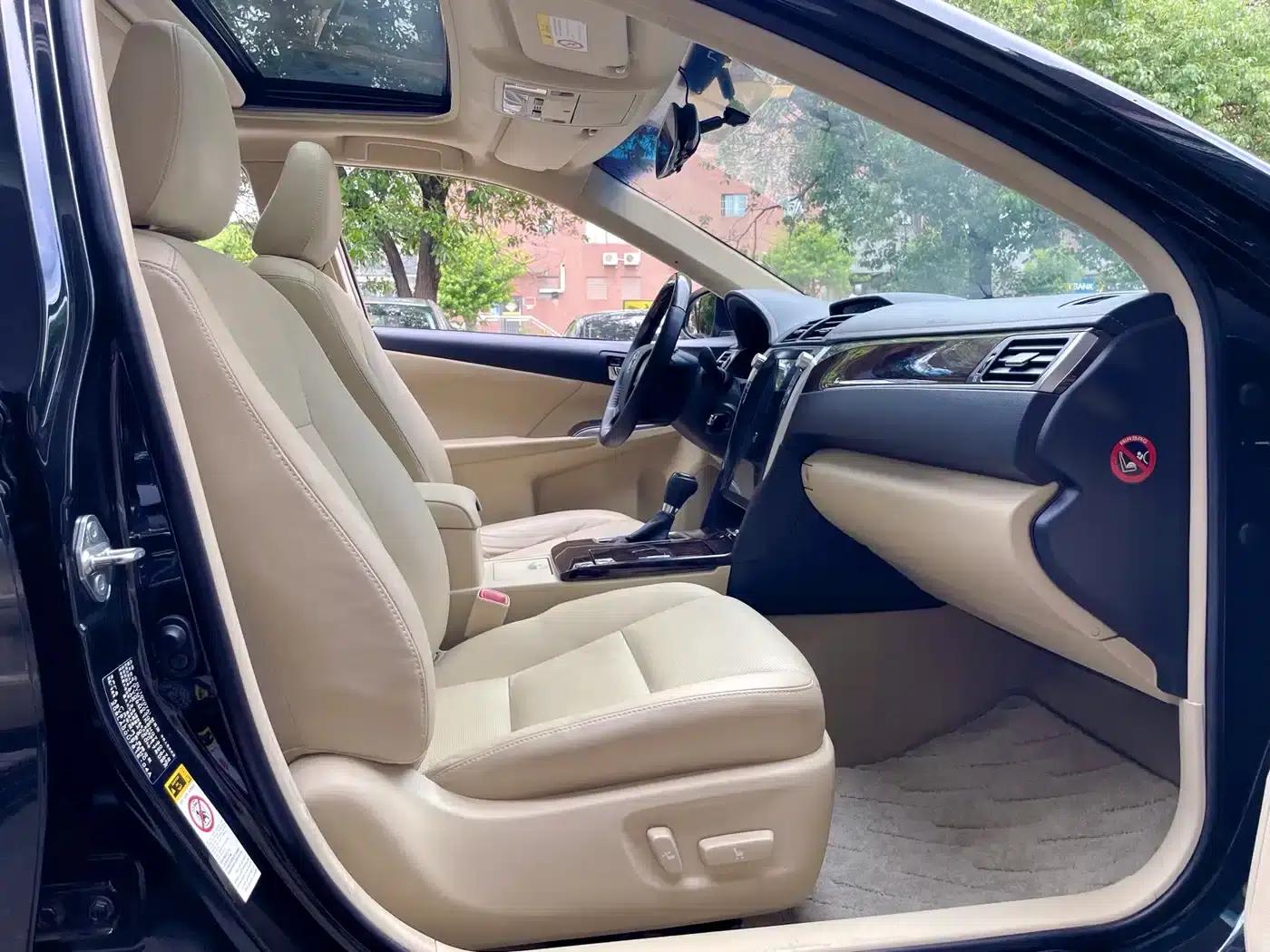 Camry 2016 2.0G 10th Anniversary Leading Edition — миниатюра 8