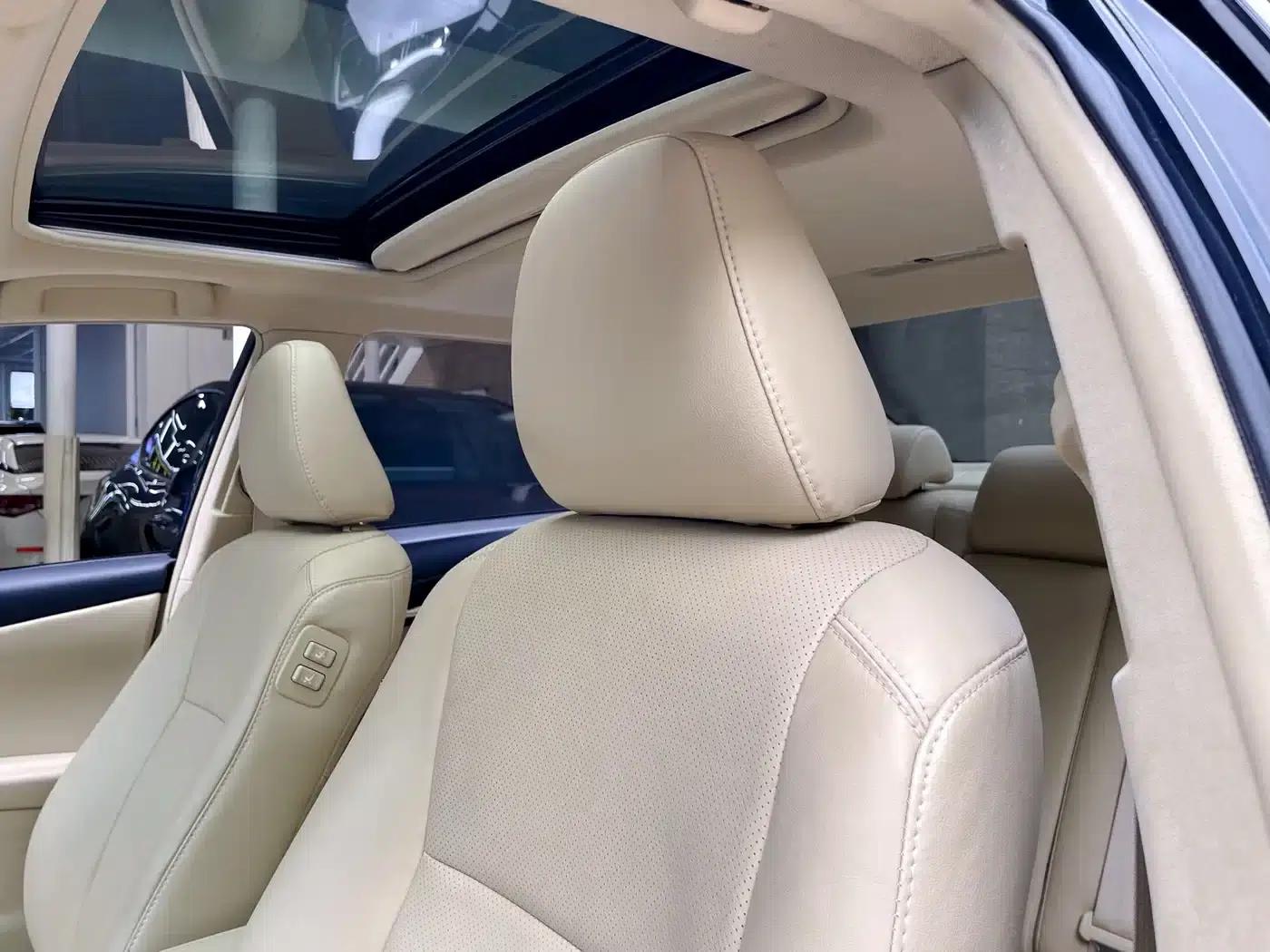 Camry 2016 2.0G 10th Anniversary Leading Edition — миниатюра 9