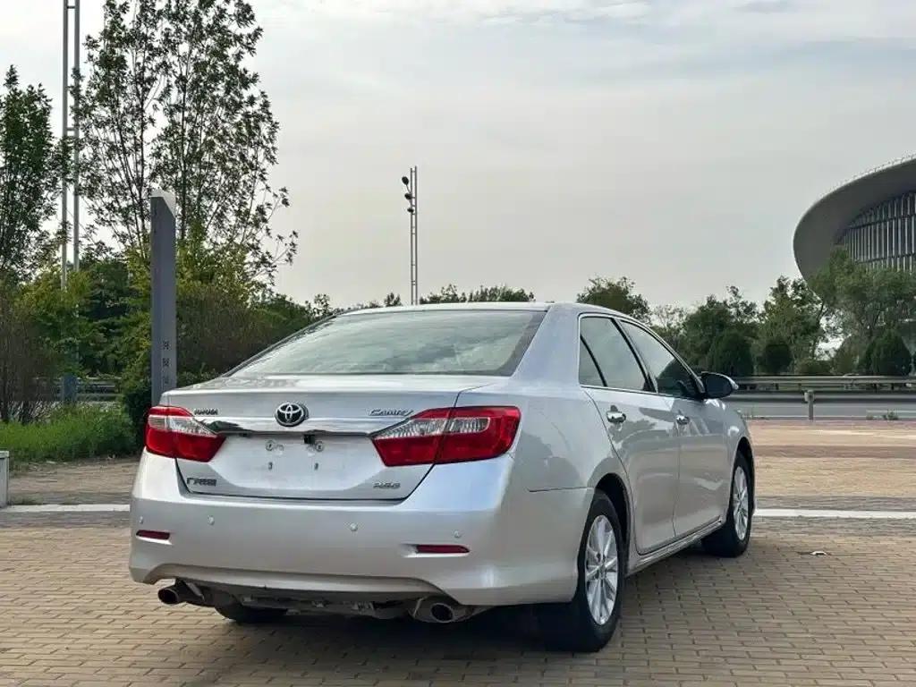 2012 Camry 2.5G Luxury Edition — миниатюра 4