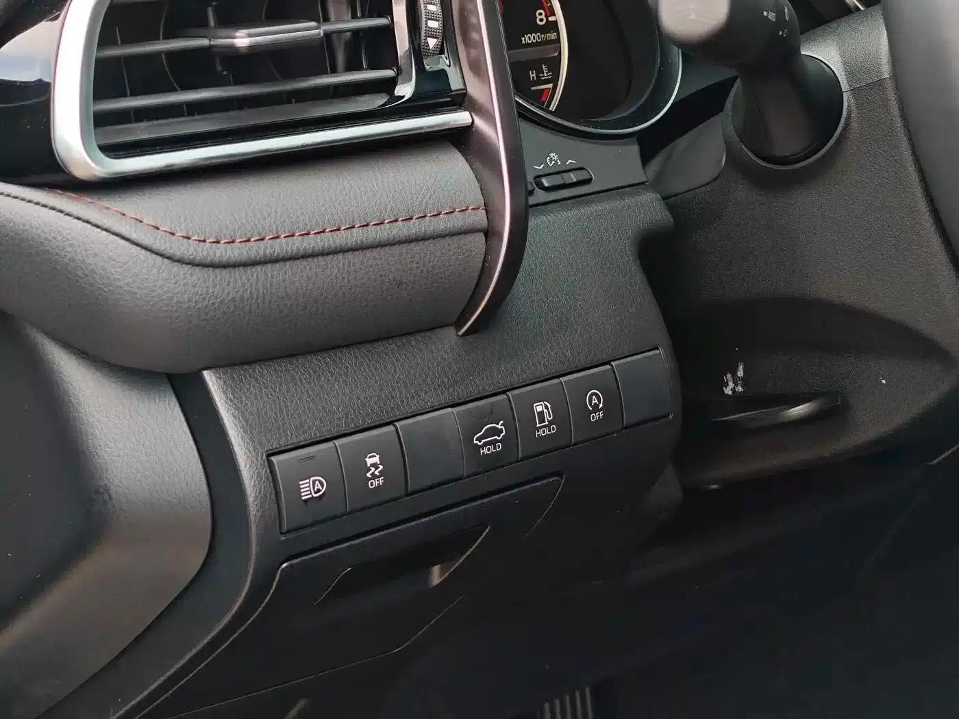 2023 Camry 2.0G Luxury Edition — миниатюра 6