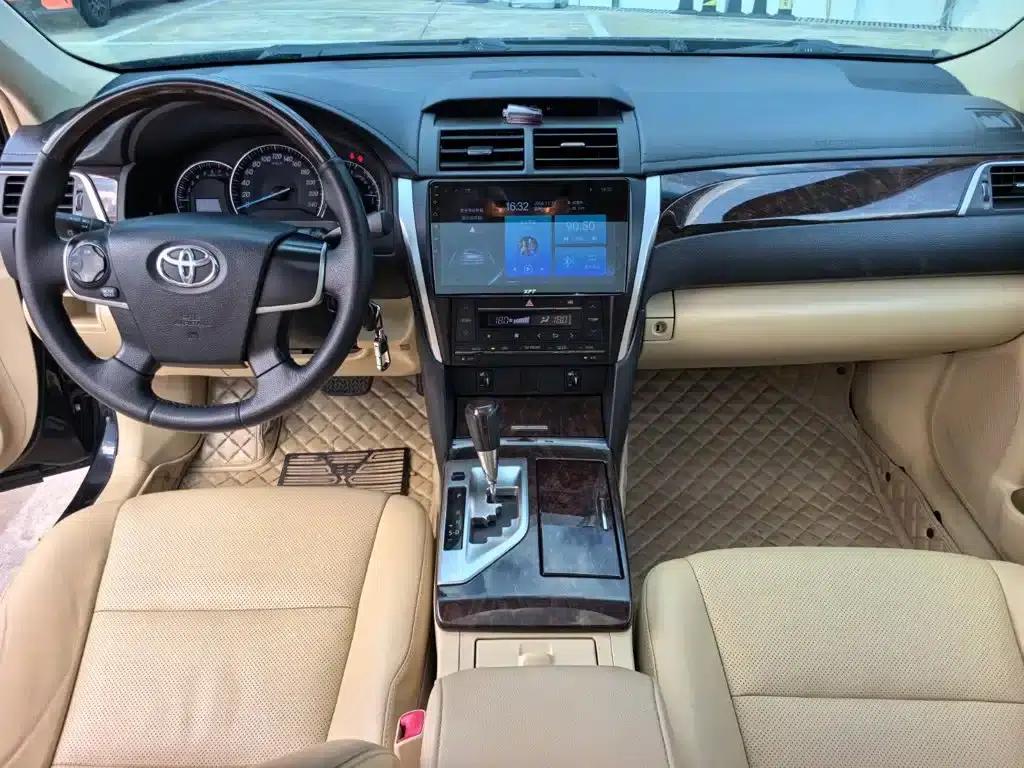 Camry 2015 2.0G Leading Edition — миниатюра 11