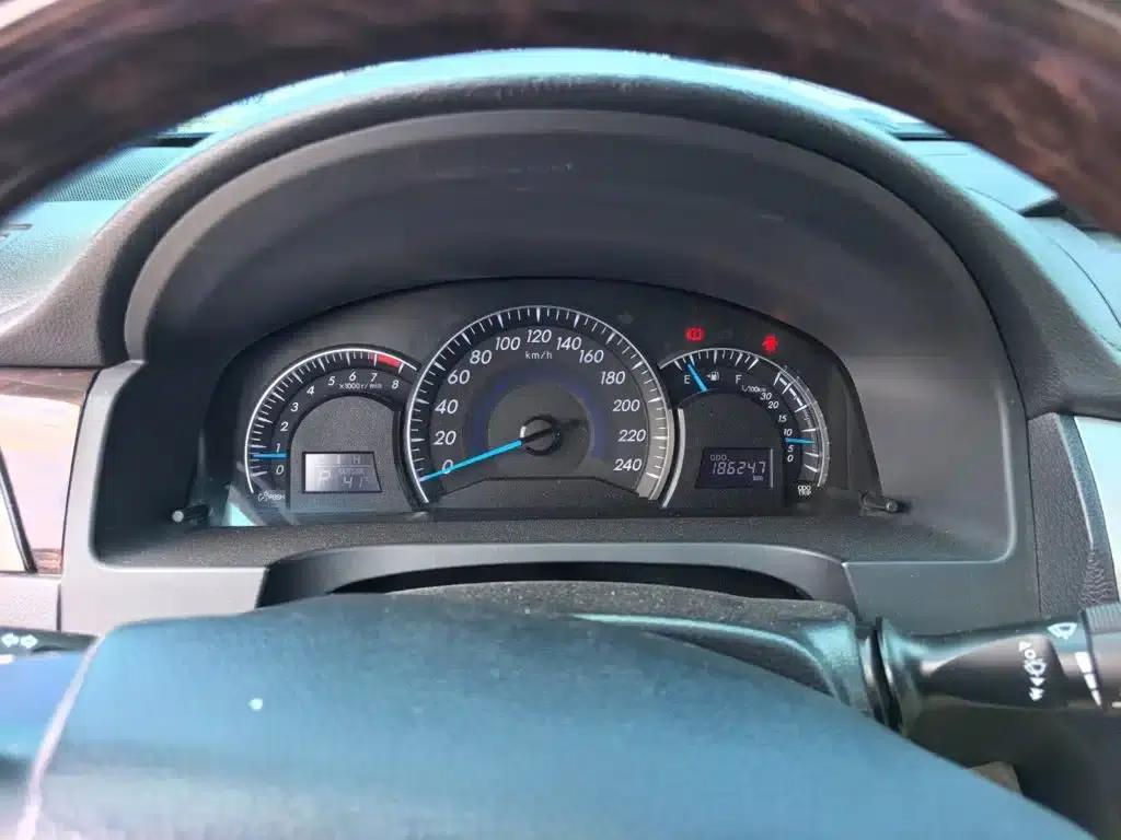Camry 2015 2.0G Leading Edition — миниатюра 13