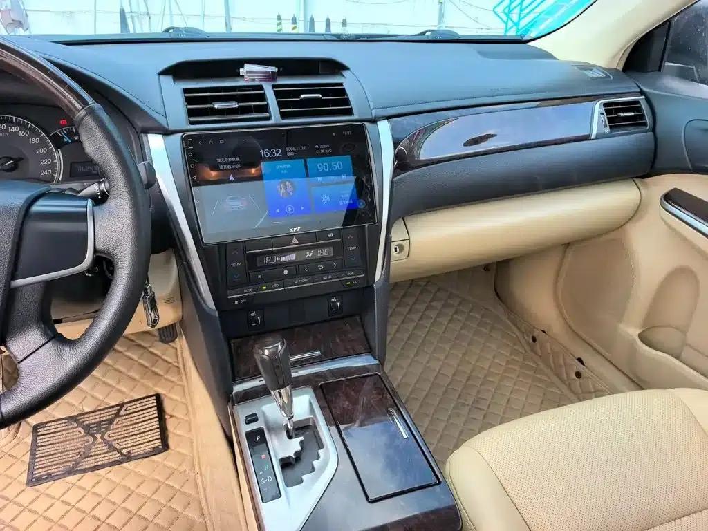 Camry 2015 2.0G Leading Edition — миниатюра 14