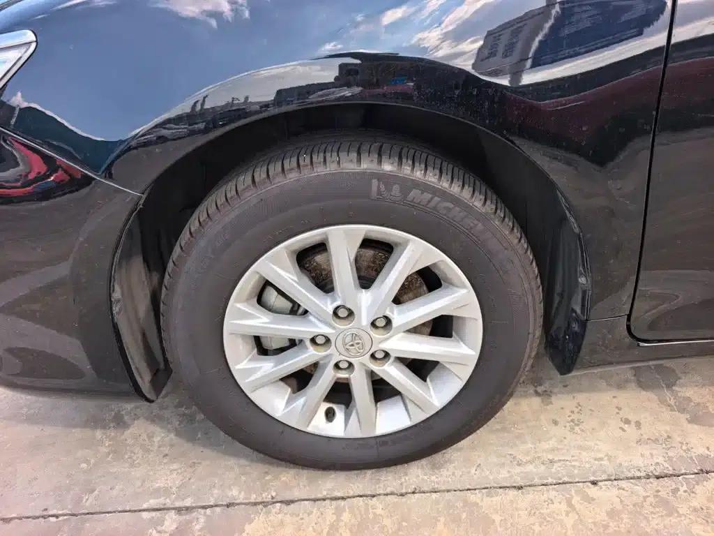 Camry 2015 2.0G Leading Edition — миниатюра 7